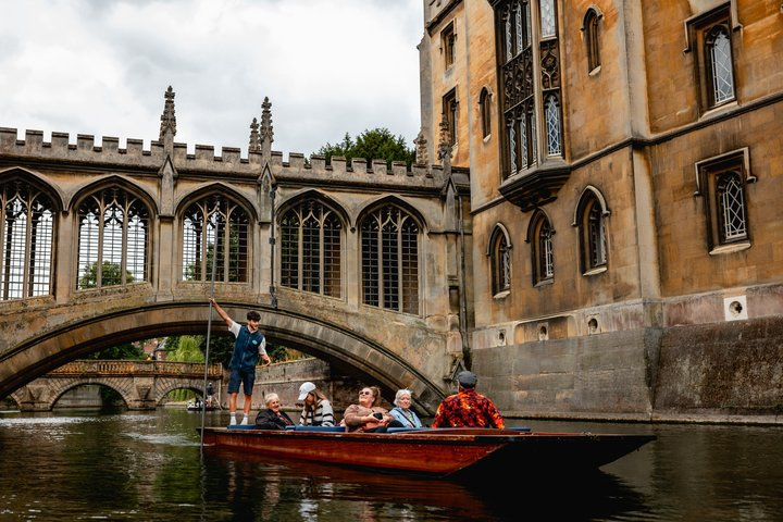 Shared Guided Punting Tour of Cambridge - Photo 1 of 14